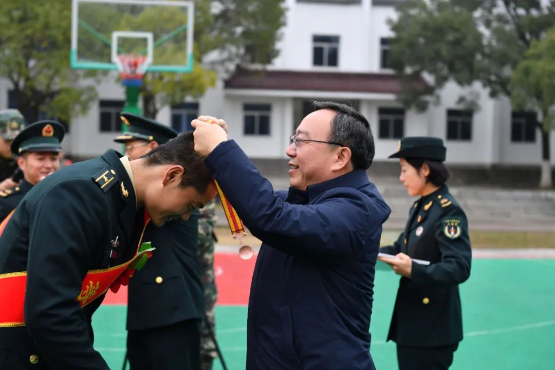 开云体育-队员轮番亮相，备战新赛季为荣誉冲锋的简单介绍