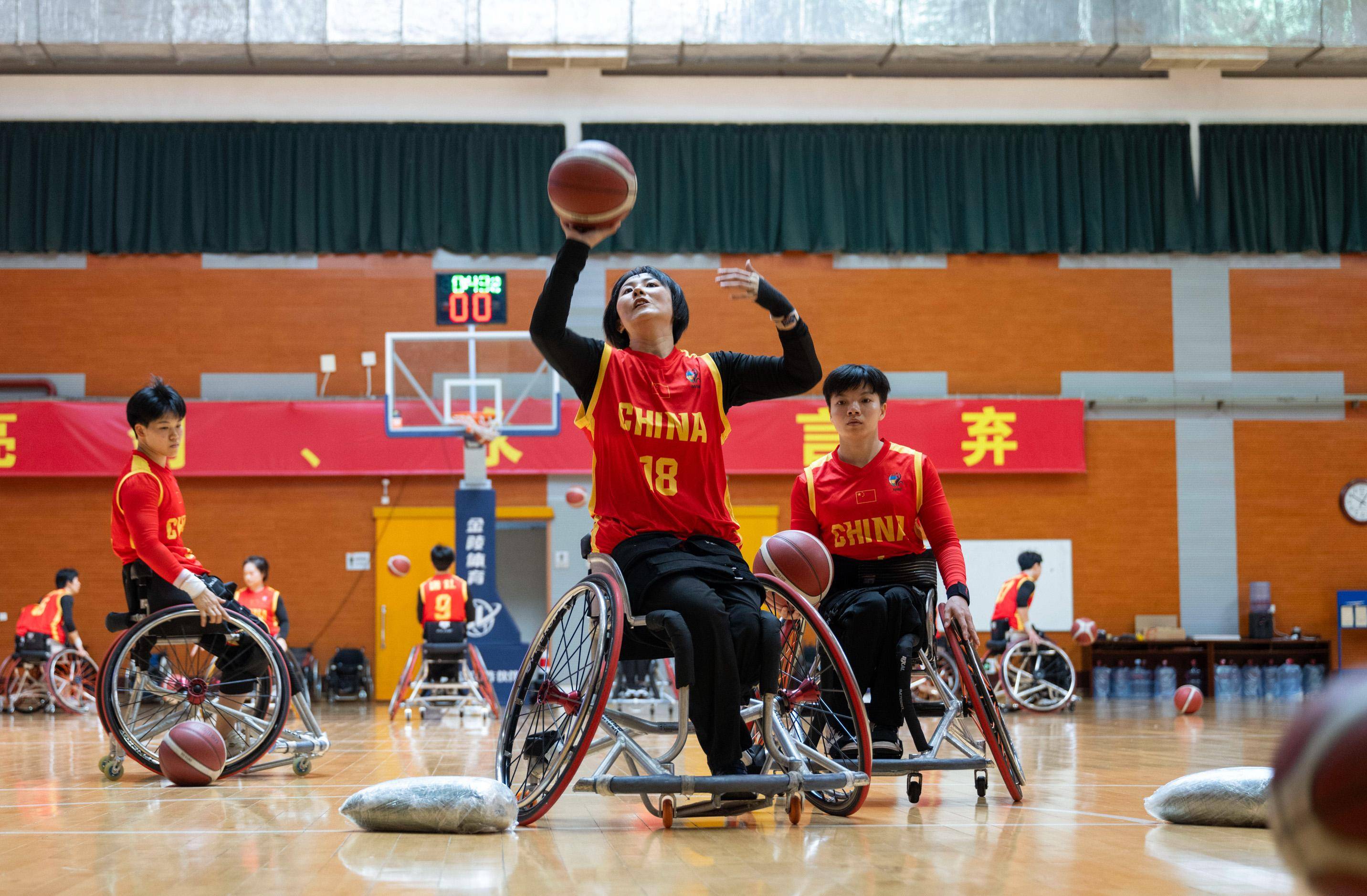 关于运动员备战精神振奋，全力冲刺的信息