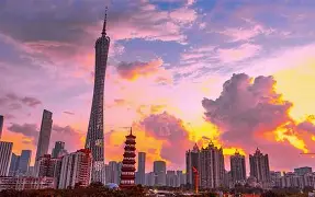 广州富力力争战胜深圳佳兆业，向前迈进