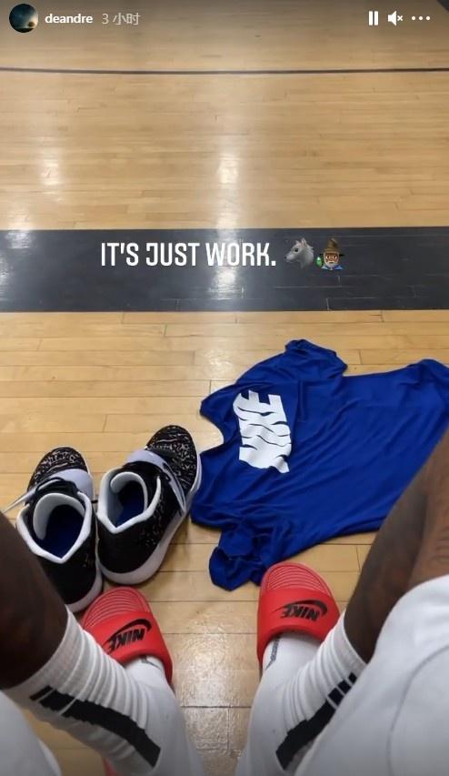 包含作为篮网一员的小乔丹被队友唤回队内训练的词条 包含作为篮网一员的小乔丹被队友唤回队内训练的词条