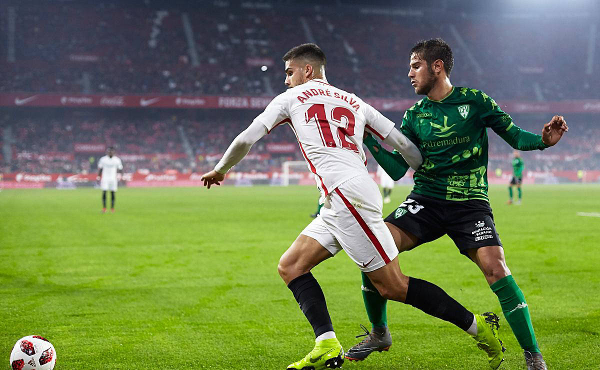 罗马客场惨败，需要调整战术