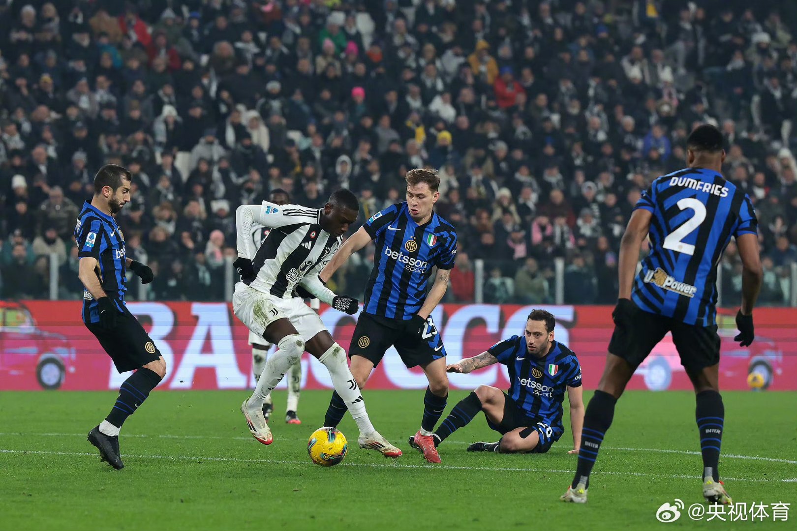 巴萨绝杀尤文,格列兹曼带队取胜 巴萨绝杀尤文,格列兹曼带队取胜